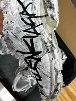 PK God Batch Balenciaga Runner Graffiti White 677402 W3RBQ 9010 review V*** 02