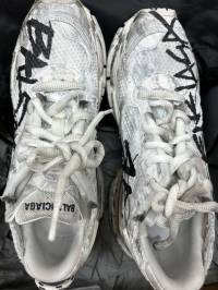 PK God Batch Balenciaga Runner Graffiti White 677402 W3RBQ 9010 review 2
