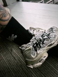 PK God Batch Balenciaga Runner Graffiti White 677402 W3RBQ 9010 review 1