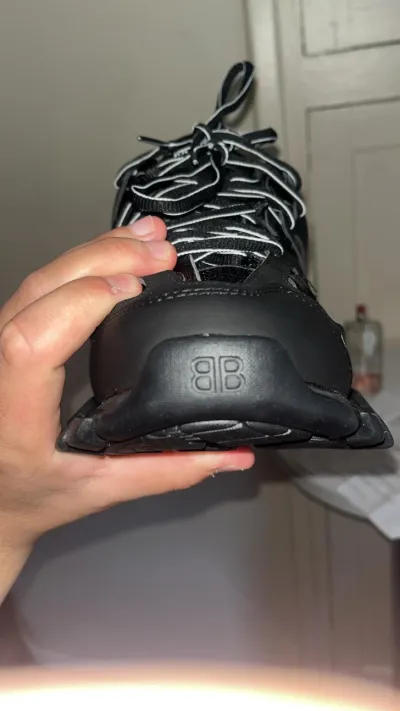 Balenciaga Track Black 555032 W1GB7 1000 (LED) review Alejandro Sánchez Recasens 03
