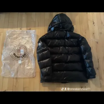 Moncler Maya Short Down Jacket Black (NFC) review T***