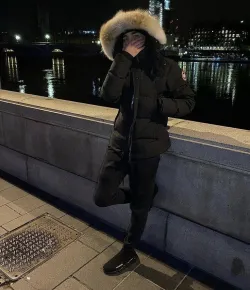 Canada Goose Wyndham Parka review E*** 01