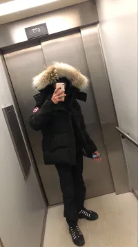 Canada Goose Wyndham Parka review 0