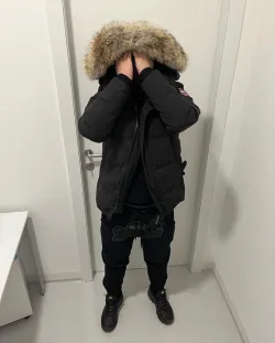 Canada Goose Wyndham Parka review V***