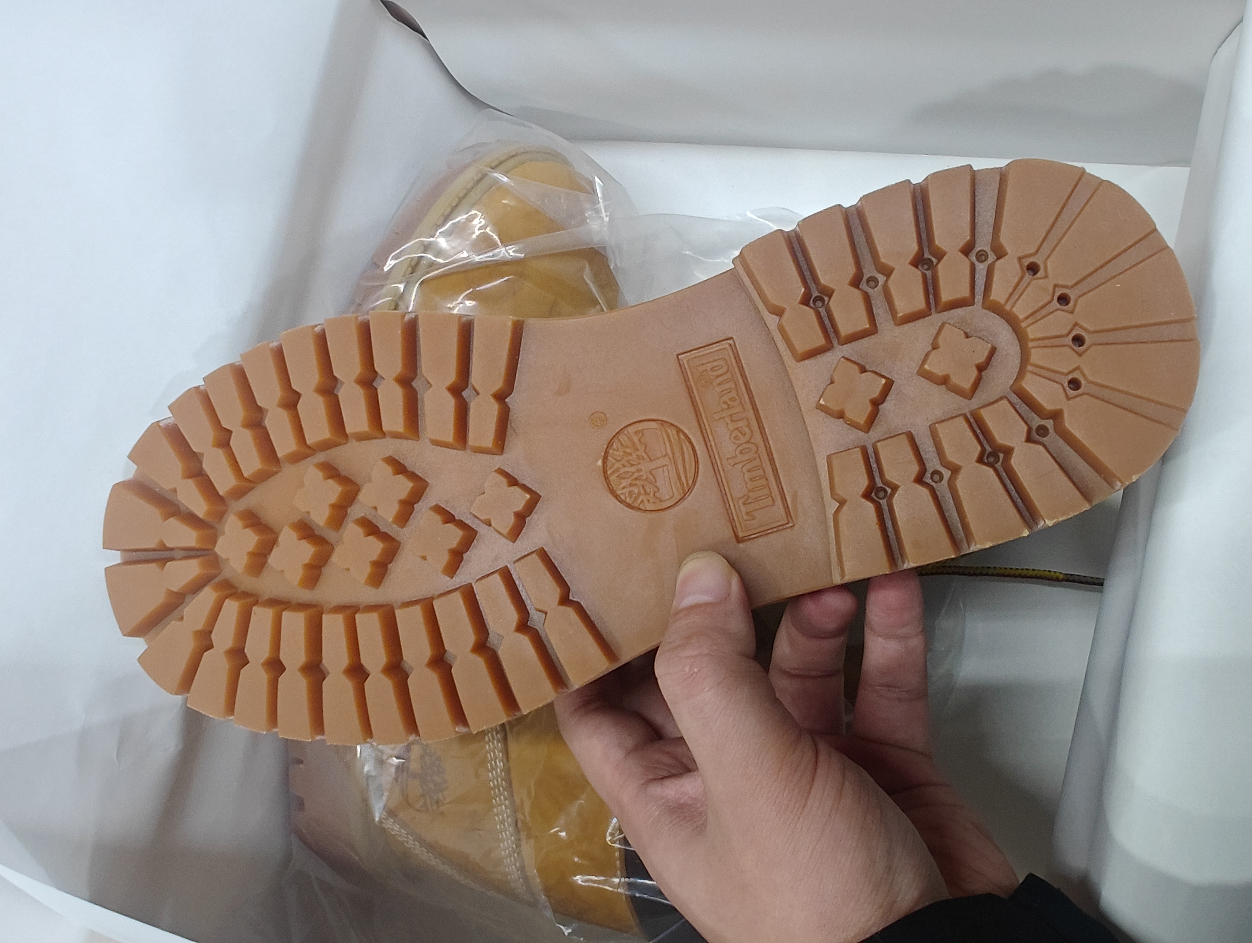 LOUIS VUITTON x Timberland 6-In Ankle Boot Brown review L*** 05