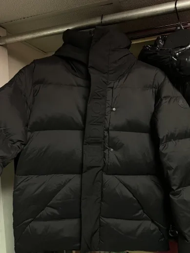 MONCLER Madeira Short Down Jacket Black (NFC) review 