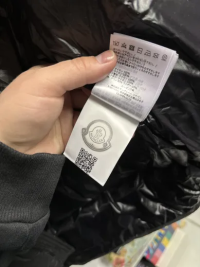 MONCLER Madeira Short Down Jacket Black (NFC) review 4