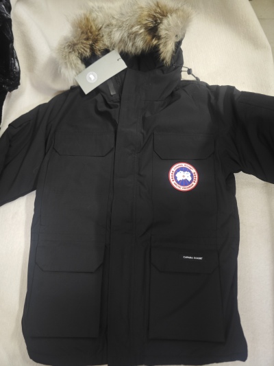 Canada Goose Wyndham Parka review D*** 01