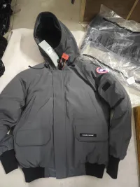 Canada Goose Jacket Chilliwack Bomber Heritage Graphite review 0