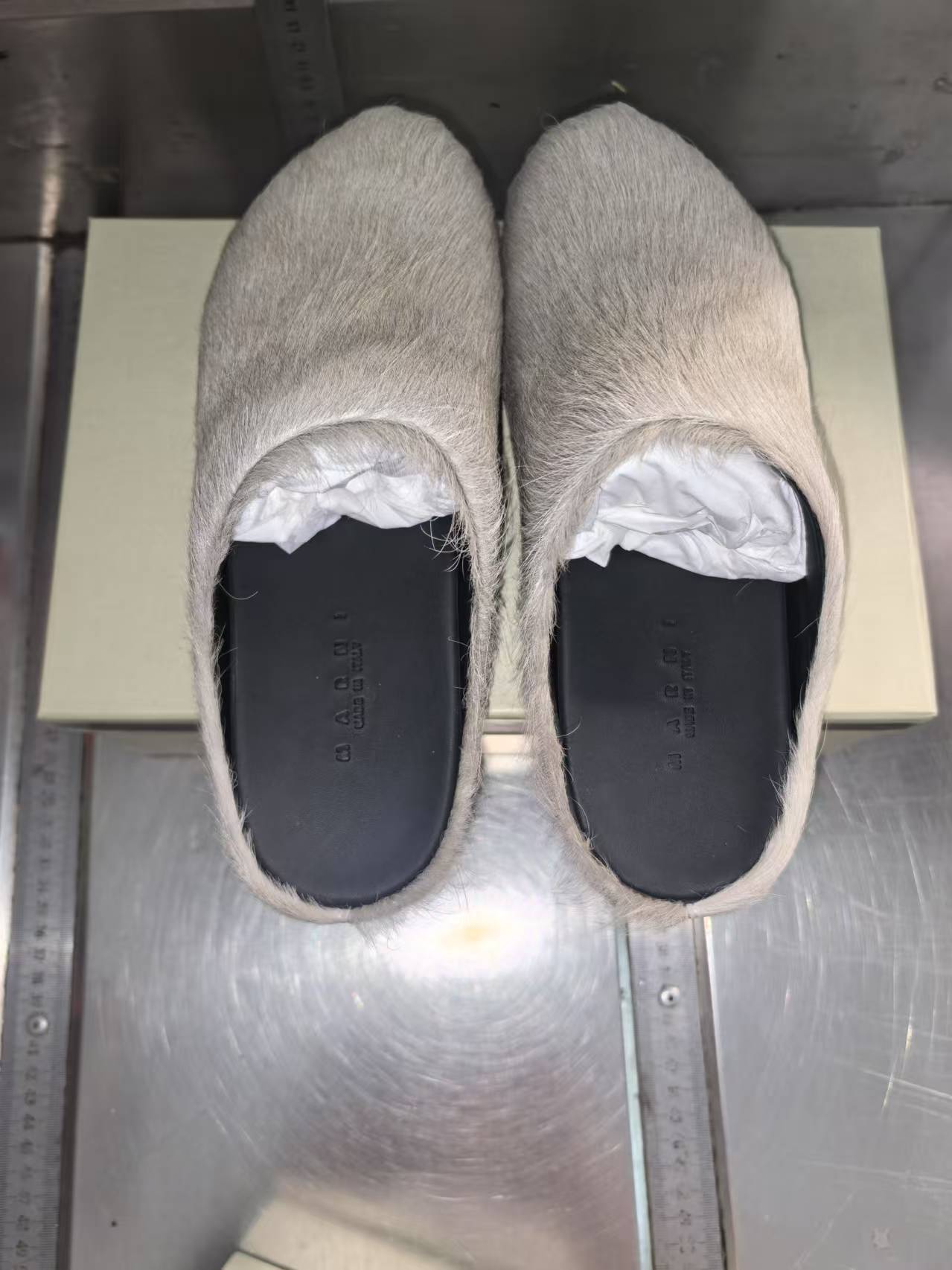 Marni Long hair Calfskin Fussbett Sabot White SBMR000600P412200W02 review D*** 03