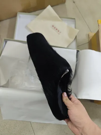 Marni Long hair Calfskin Fussbett Sabot Black SBMR000600P412200N99 review T*** 01