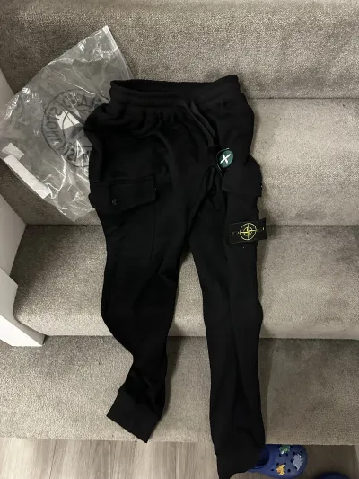 Stone Island Pants Black PK4408 review Yousif