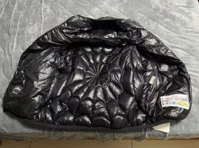 Moncler Violier Spider-Man Short Down Jacket Black review E*** 05