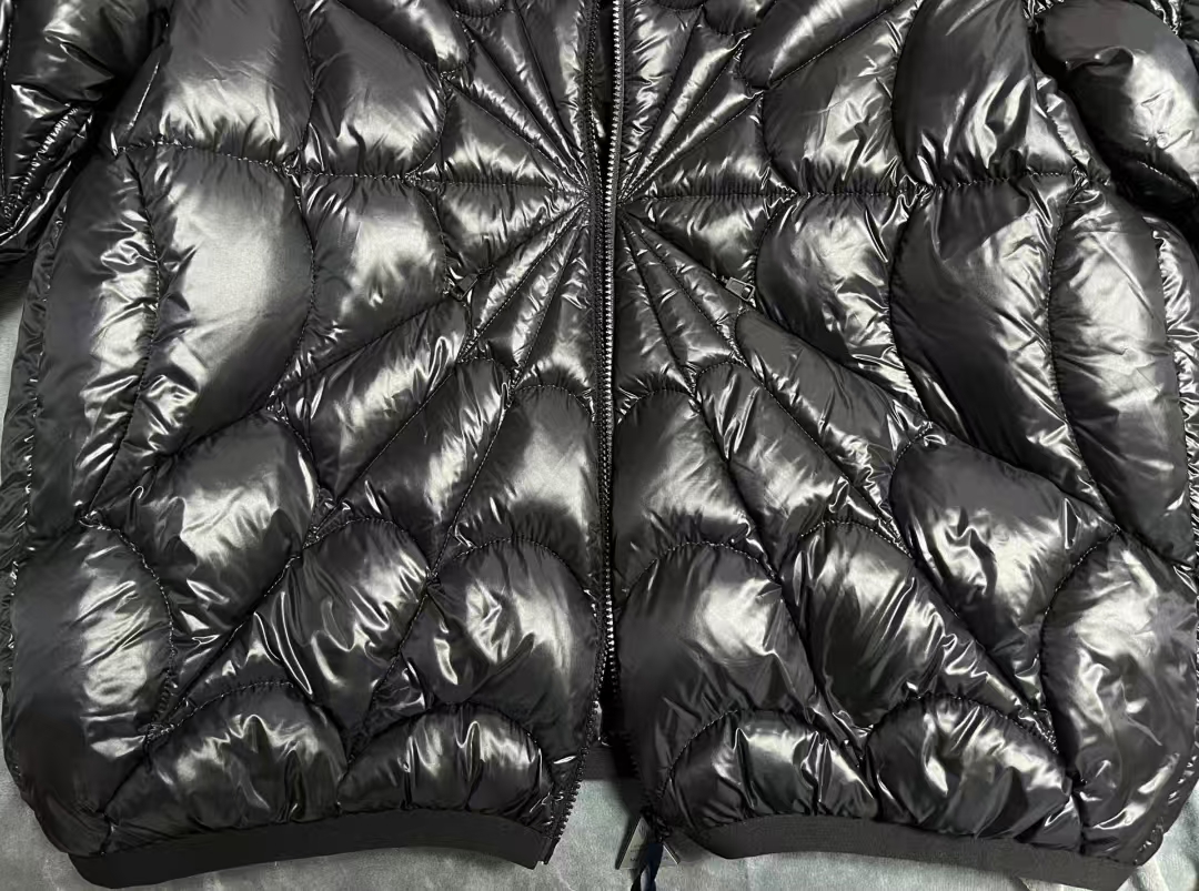 Moncler Violier Spider-Man Short Down Jacket Black review E*** 07