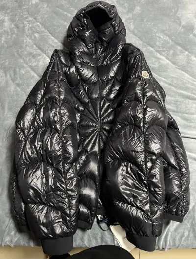 Moncler Violier Spider-Man Short Down Jacket Black review E*** 00