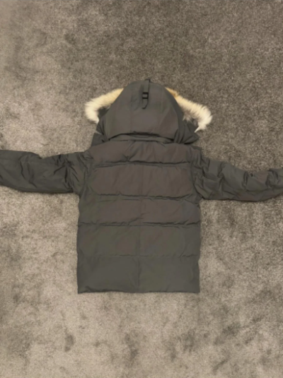 Canada Goose Wyndham Parka Black Label Coastal Grey review Y*** 02