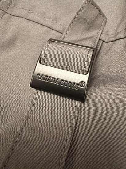 Canada Goose Wyndham Parka Black Label Coastal Grey review Y***12