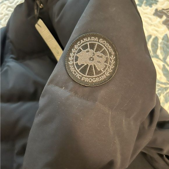 Canada Goose Wyndham Parka Black Label Coastal Grey review H***