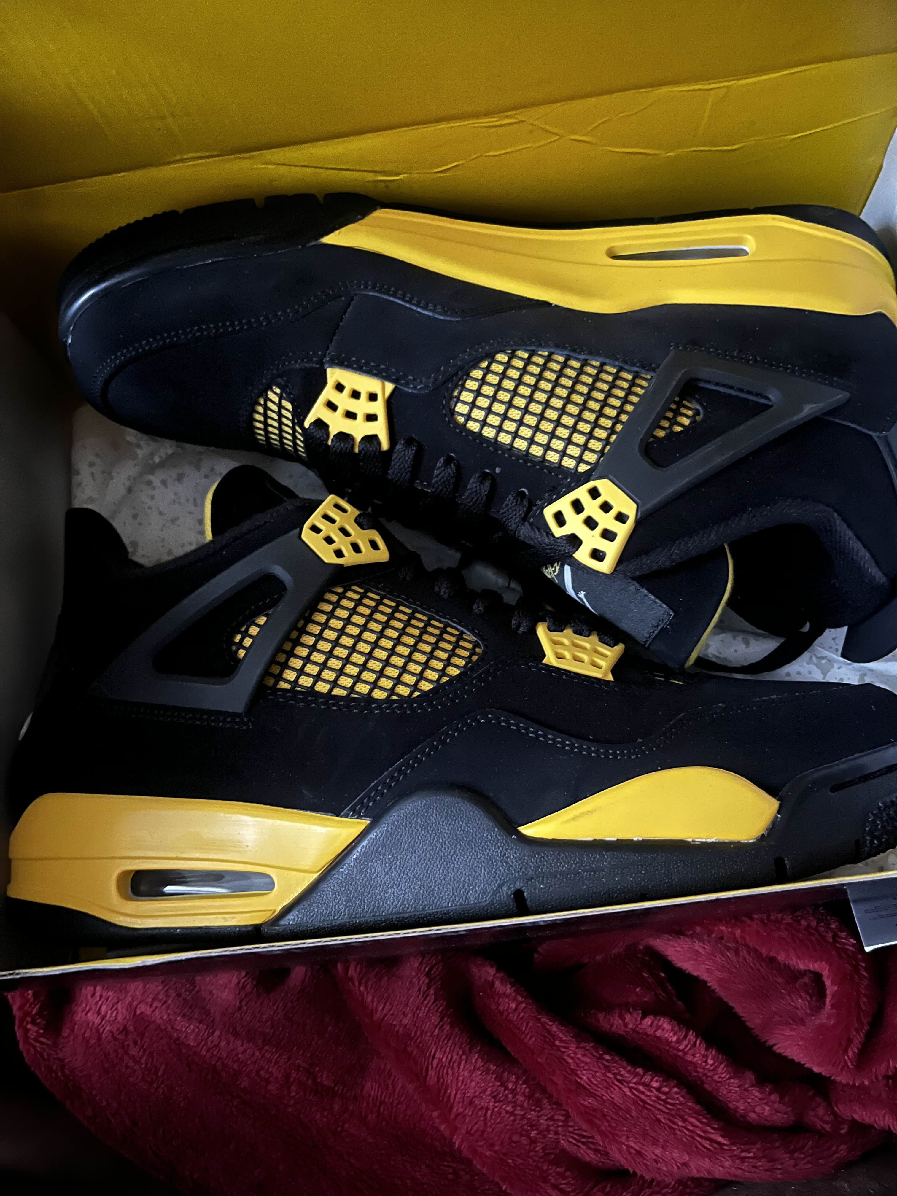 PK God Batch Air Jordan 4 Thunder DH6927-017 review P 01