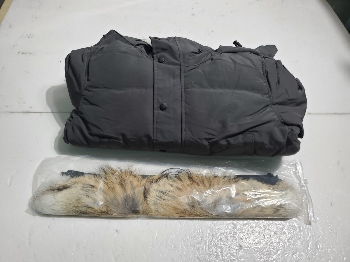 Canada Goose Wyndham Parka Black Label Coastal Grey review T*** 01