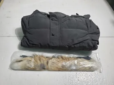 Canada Goose Wyndham Parka Black Label Coastal Grey review T*** 00