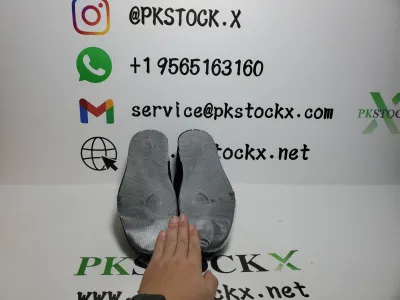 PK God Batch Louis Vuitton Trainer Black 1A7WET review G*** 04