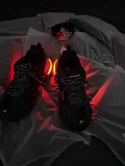 Balenciaga Track Black 555032 W1GB7 1000 (LED) review E*** 02