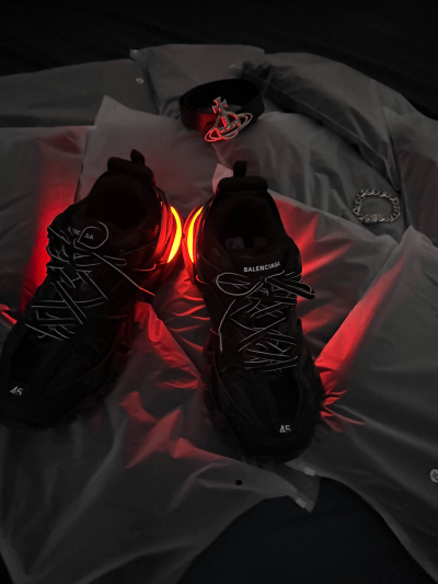 Balenciaga Track Black 555032 W1GB7 1000 (LED) review E*** 01
