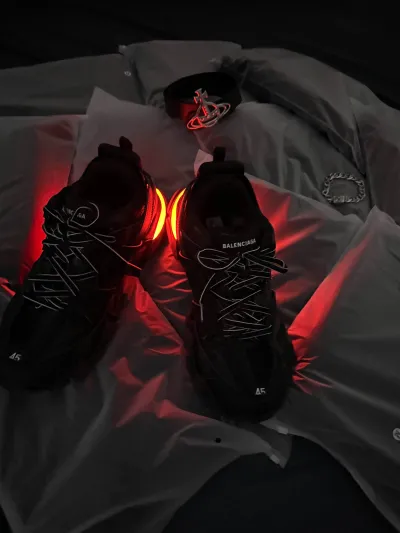 Balenciaga Track Black 555032 W1GB7 1000 (LED) review E*** 01