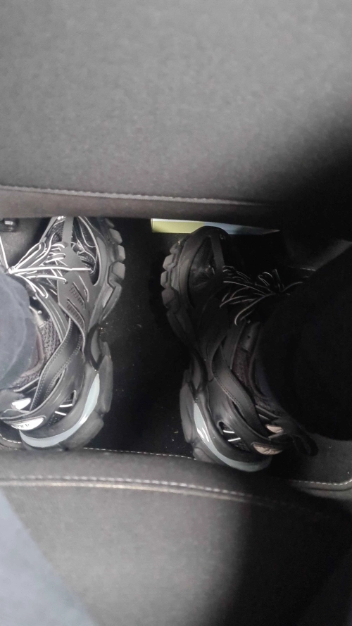 Balenciaga Track Black 555032 W1GB7 1000 (LED) review 