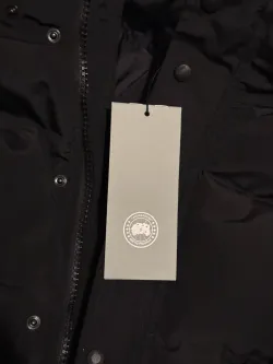 Canada Goose Wyndham Parka review T*** 04