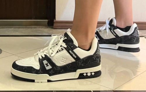 PK God Batch LOUIS VUITTON Trainer Black And White Cloth Cover VL1202  review 