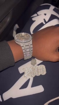 Audemars Piguet VVS Mulberry Stone Watch 41mm review M*** 01