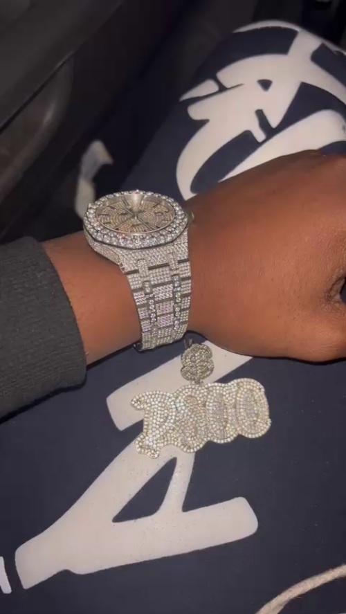 Audemars Piguet VVS Mulberry Stone Watch 41mm review M*** 00