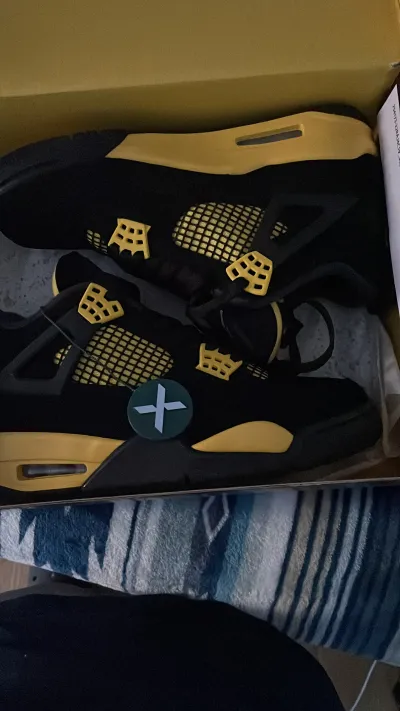 Special offer Batch Air Jordan 4 Thunder DH6927-017 review Harold p