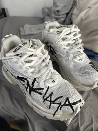 PK God Batch Balenciaga Runner Graffiti White 677402 W3RBQ 9010 review 2