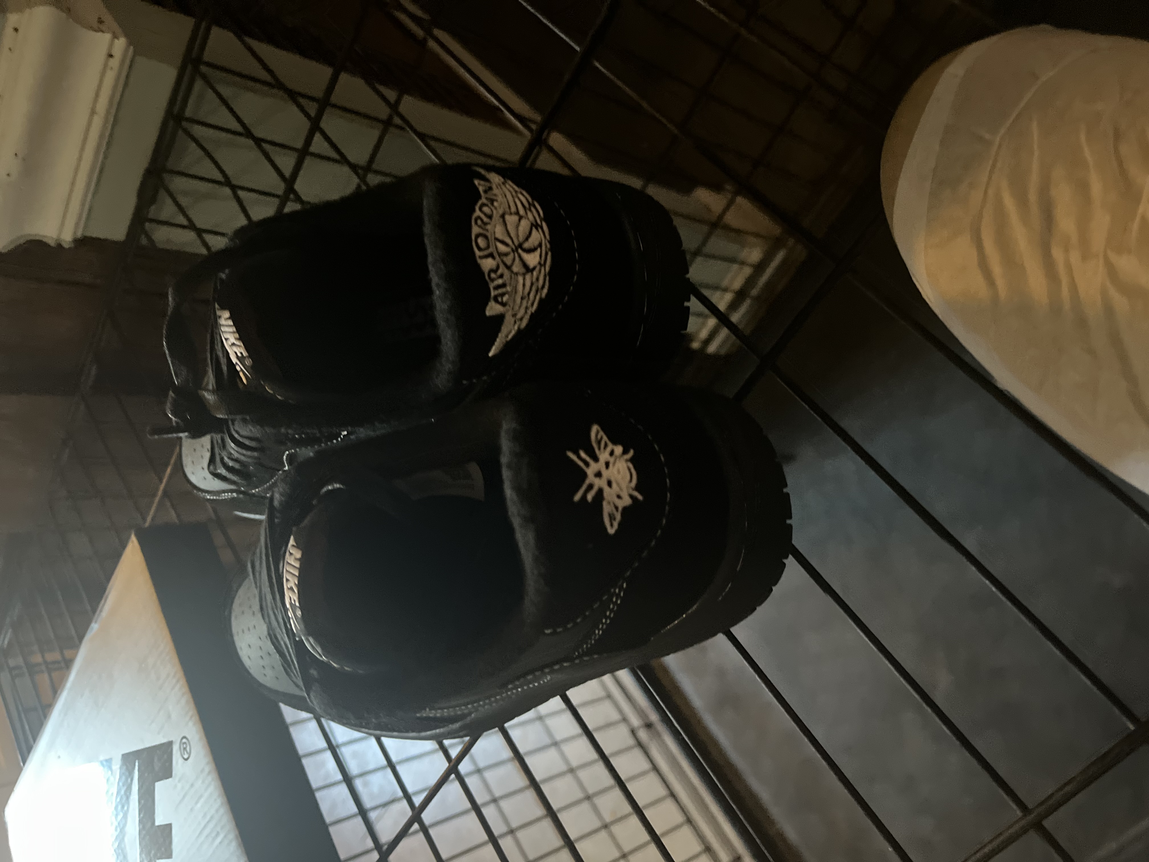 【Flash Sale】Air Jordan 1 Retro Low OG SP Travis Scott Black Phantom DM7866-001 review Adam 02