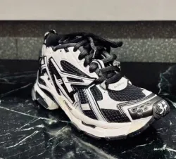 PK God Batch Balenciaga Runner White Black White review Mekides Warga