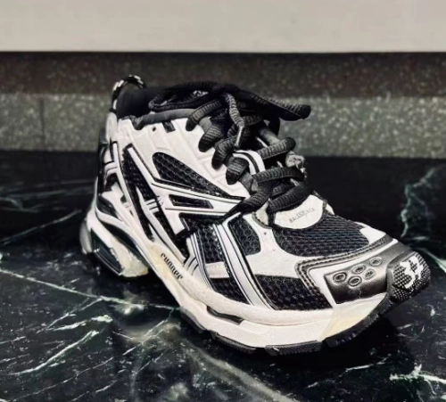 PK God Batch Balenciaga Runner White Black White review 