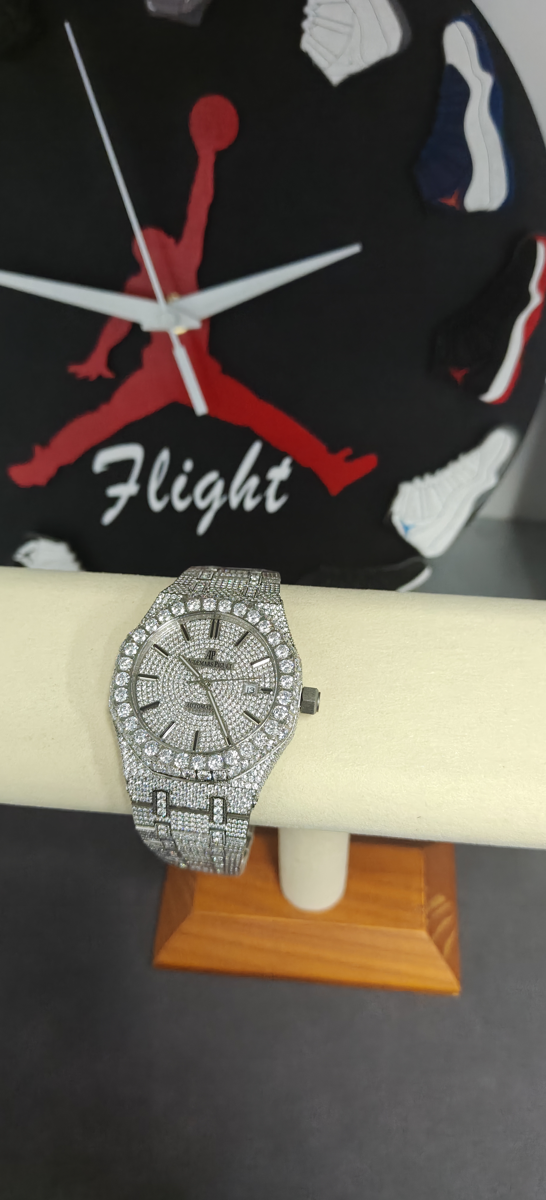 Audemars Piguet VVS Moissanite Watch 41mm review Angel Garcia 01