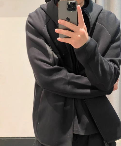 Nike Sportswear Tech Fleece Full-Zip Hoodie & Joggers Set Black review King Namegabe 01