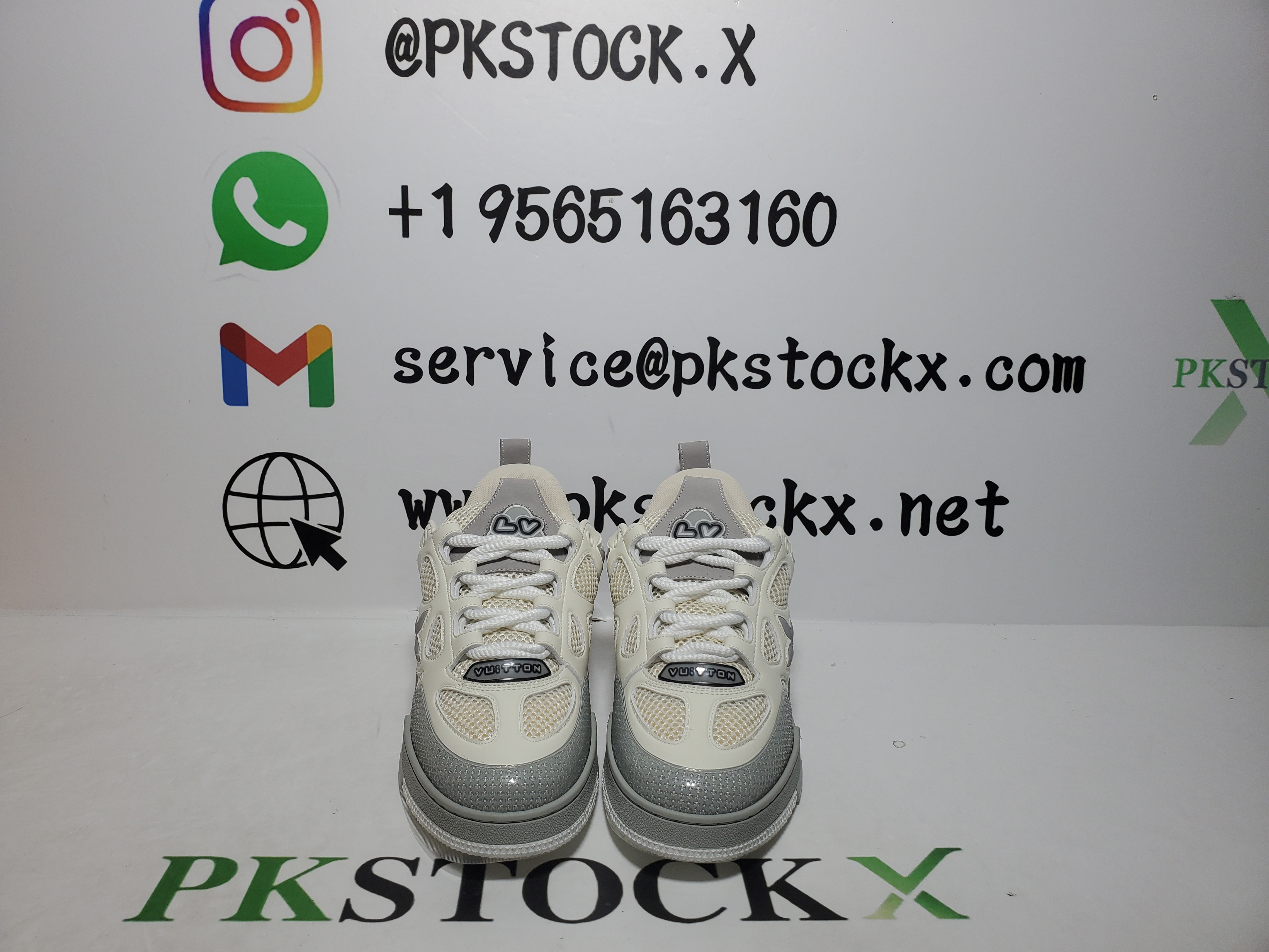 PK God Batch LOUIS VUITTON Leather lace up Fashionable Board Shoes White Gray 1ACQP4 review Boris Krsic 01