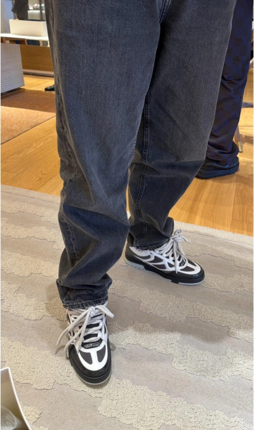 PK God Batch LOUIS VUITTON Leather lace up Fashionable Board Shoes Black Gray 1AC52M review 