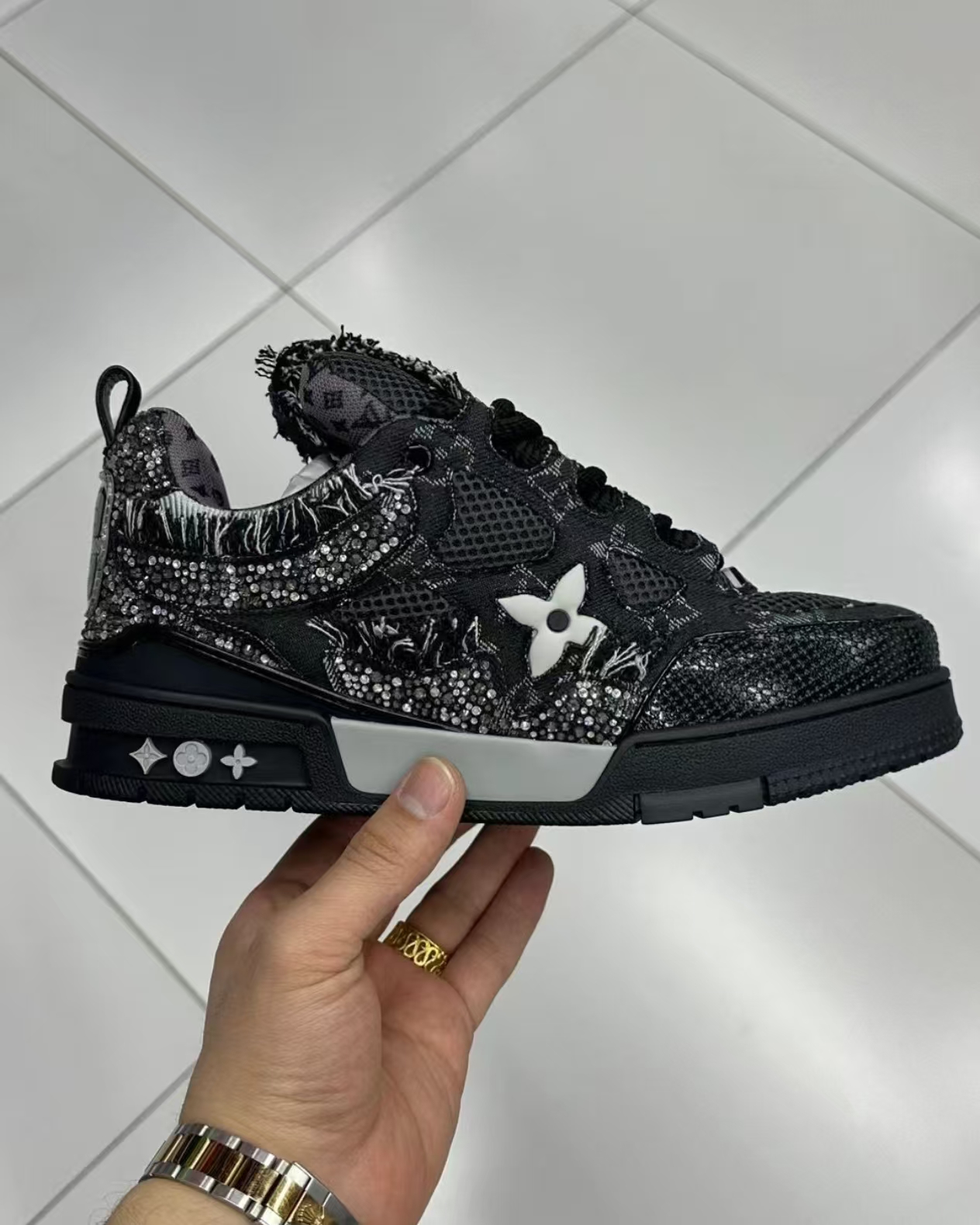 PK God Batch LOUIS VUITTON Swarovski™ crystals Skate Sneakers review T*** 01