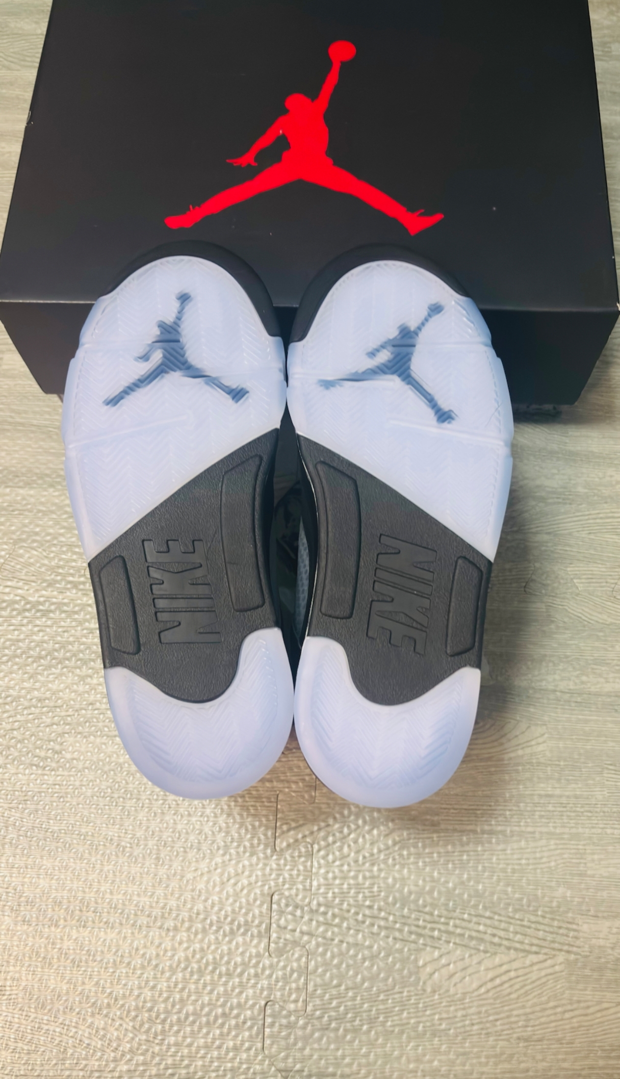 PK God Batch Air Jordan 5 Retro OG Black Metallic Reimagined HF3975-001 review P*** 05
