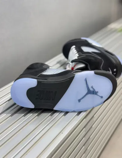 PK God Batch Air Jordan 5 Retro OG Black Metallic Reimagined HF3975-001 review H*** 02