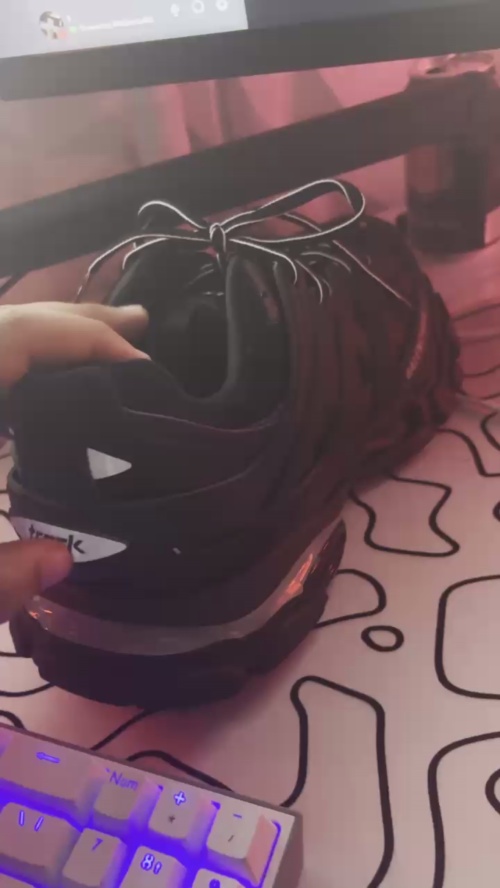 Balenciaga Track Black 555032 W1GB7 1000 (LED) review R***