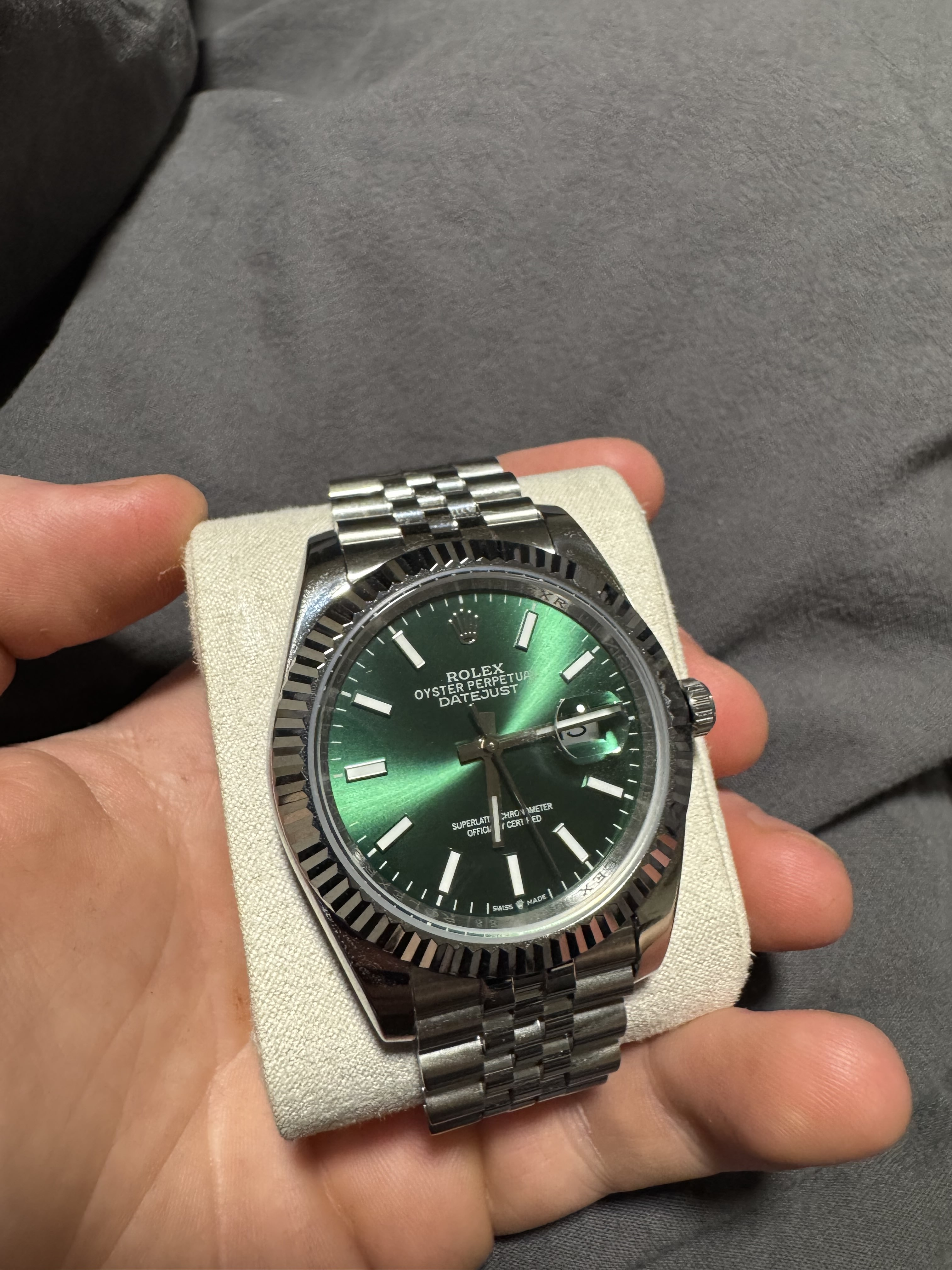 PKStockX Rolex Datejust 41 Oyster-41 mm-Oystersteel and White Gold Reference 126334 m126334-0027 review W*** 02