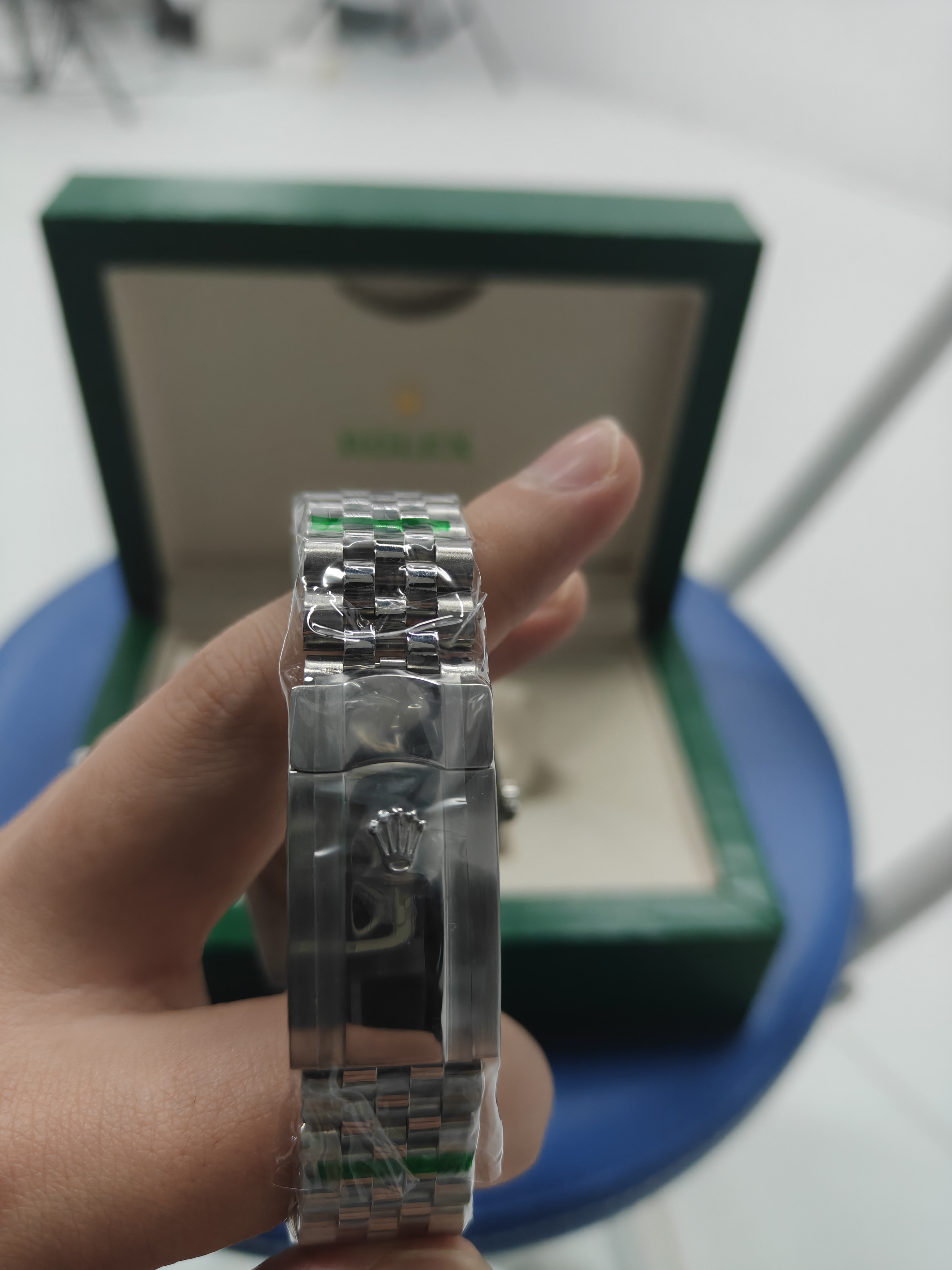 PKStockX Rolex Datejust 41 Oyster-41 mm-Oystersteel and White Gold Reference 126334 m126334-0027 review Dylan Smotek 02