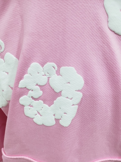 Denim Tears The Cotton Wreath Sweatshirt Pink review Linda Rodriguez 00
